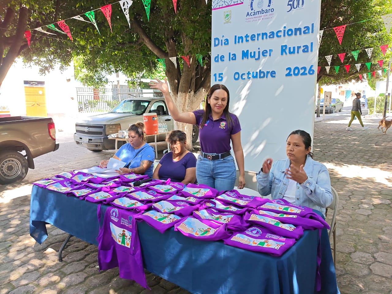 “¡NO ESTÁN SOLAS!”: GOBIERNO DE ACÁMBARO REAFIRMA SU COMPROMISO CON LAS MUJERES RURALES Y LLEVA APOYO DIRECTO A LAS COMUNIDADES