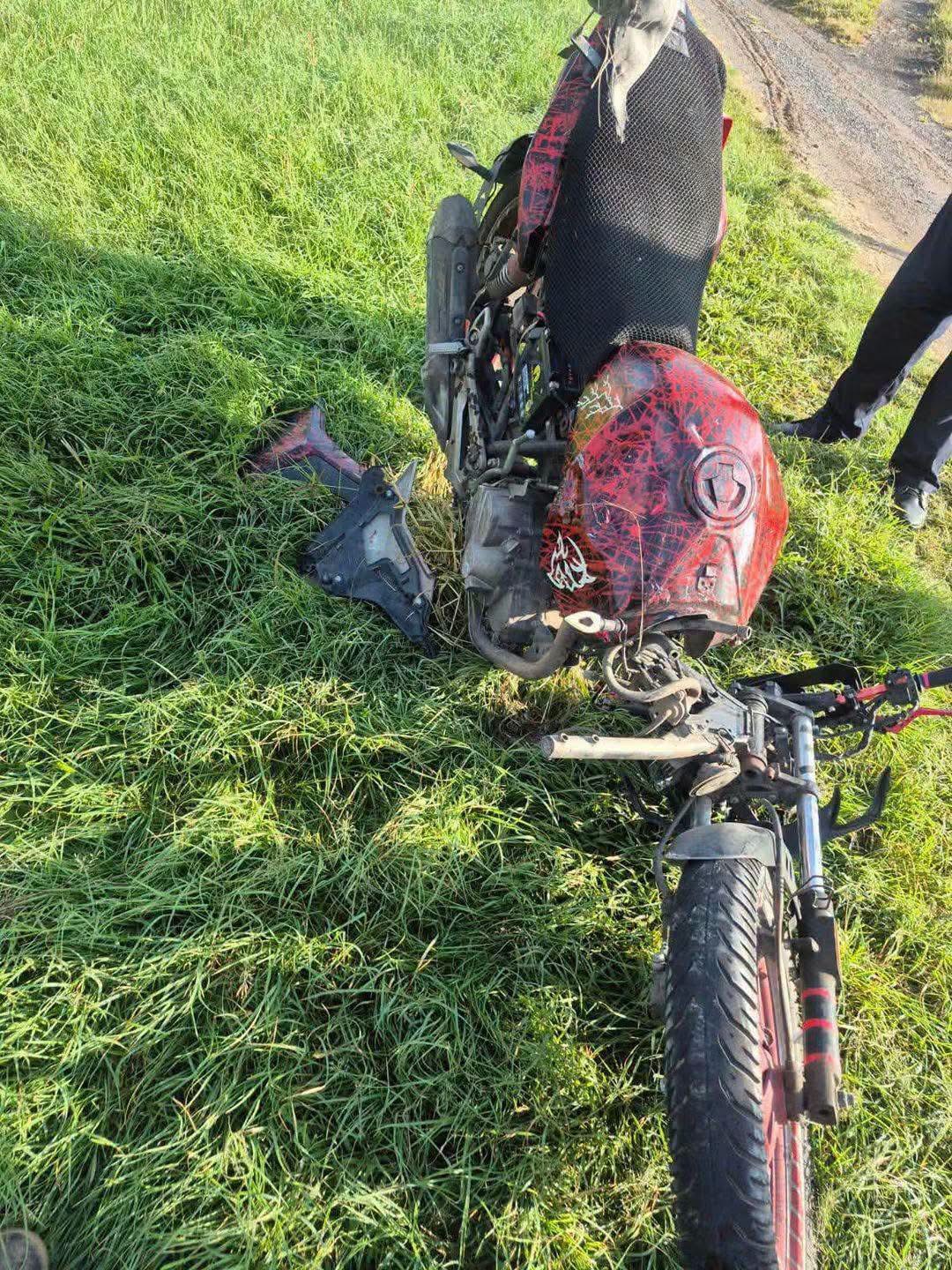 Localizan motocicleta dañada en carretera Acámbaro/zinapecuaro